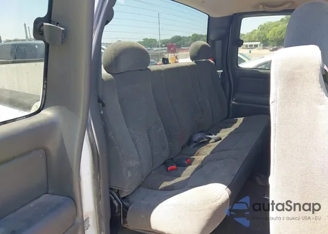 2003 Chevrolet Silverado 1500 Ls z USA, uszkodzony, nr VIN 2GCEK19T831310408